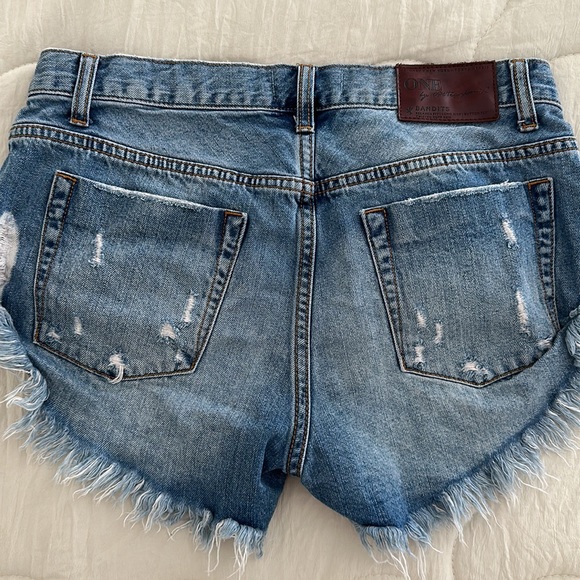 One Teaspoon Bandits Shorts - Picture 2 of 4